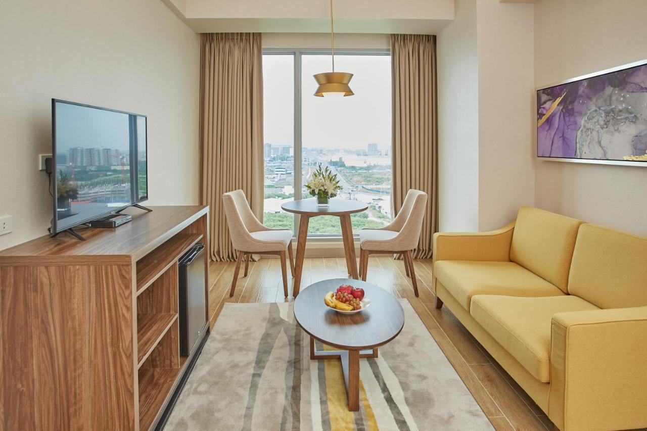 Kingsford Hotel Manila Paranaque City Экстерьер фото